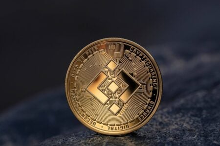 四次升级重塑网络性能，生态扩张突破10亿美元