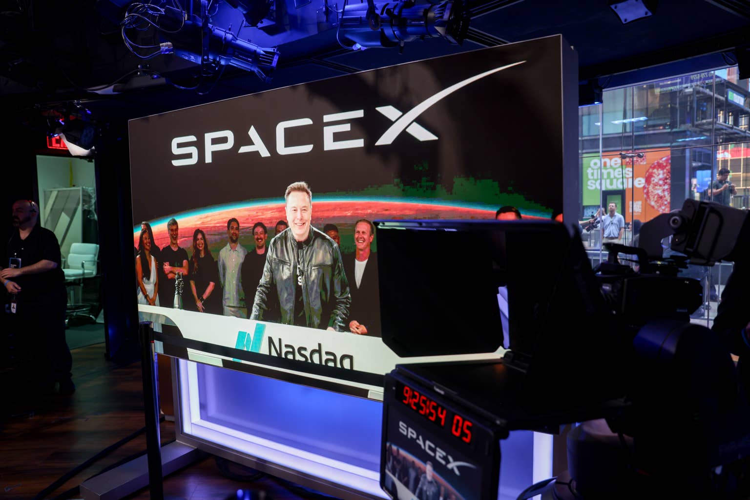 SpaceX上市首日风波：三大平台代币IPO集体叫停