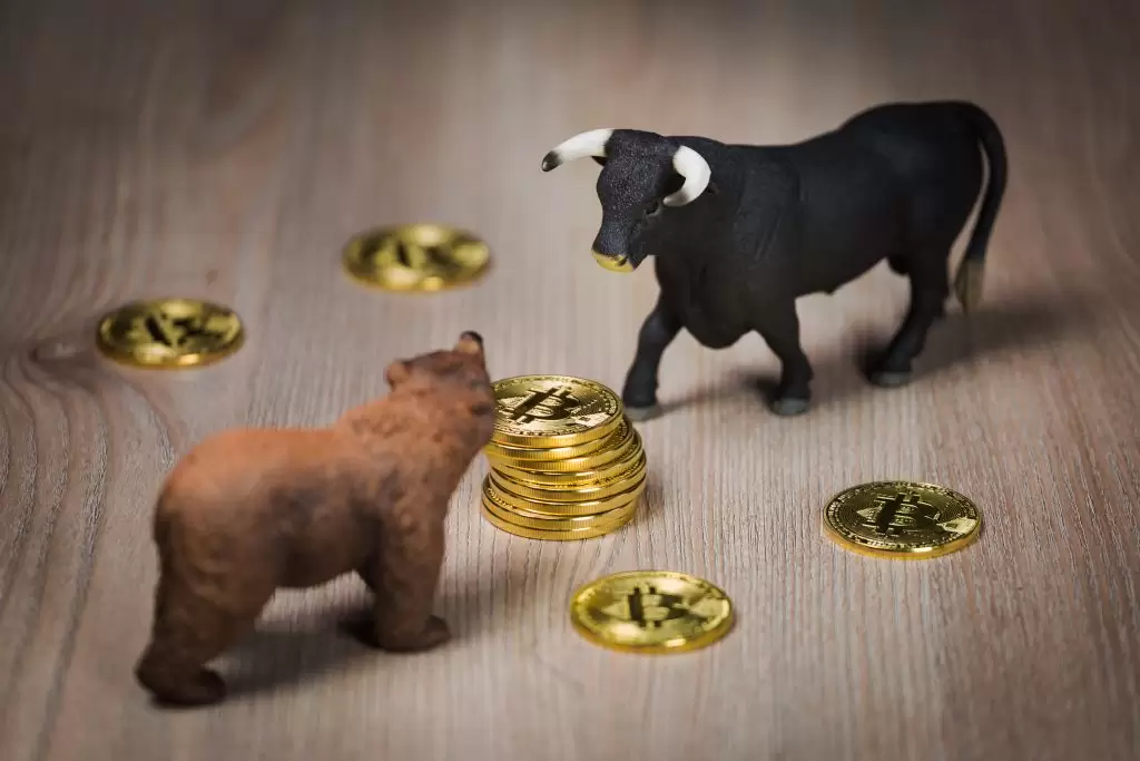 比特币抛售潮趋缓：机构资金回流与地缘避险双重支撑
