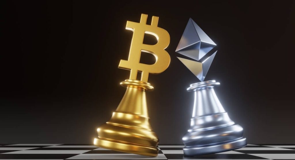 巨头策略分化：比特币暂停购入，以太坊持续加码