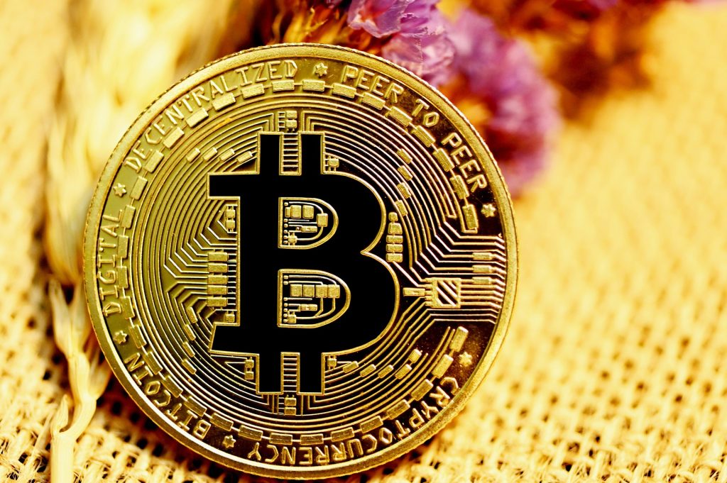 比特币估值重估：6.5万为公平价值，63000成关键支撑