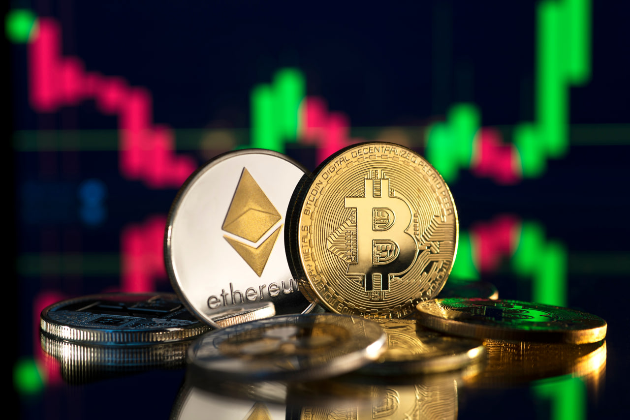 策略公司售币补股，Bitmine转向回购：财库战略巨变