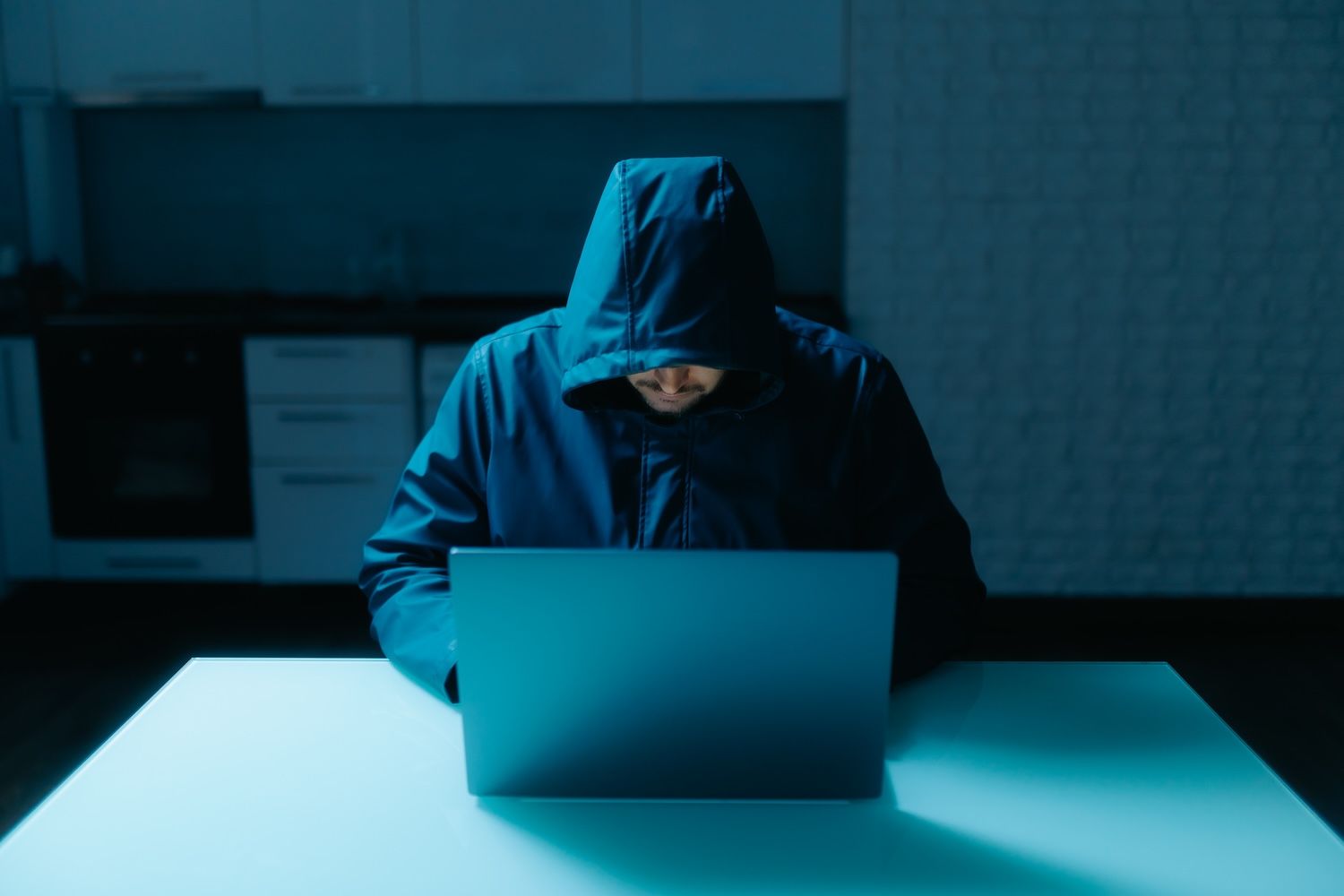 AI驱动加密犯罪激增：深度伪造诈骗损失超预期263%